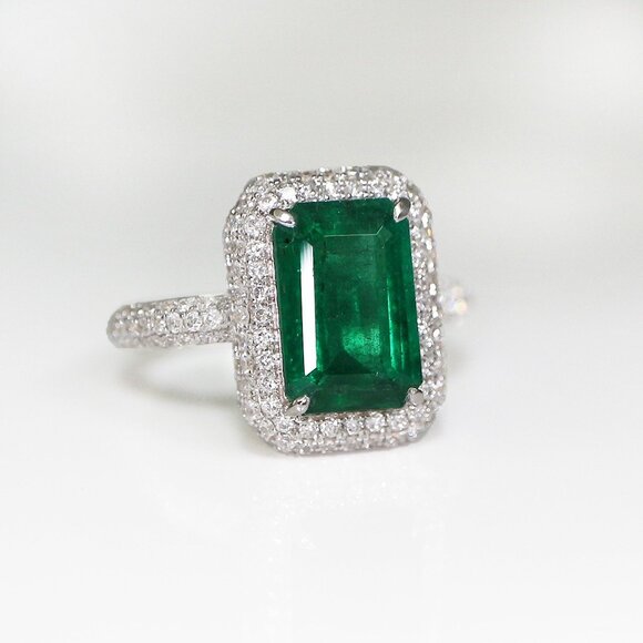 Emerald Ring - Picture 5 of 8